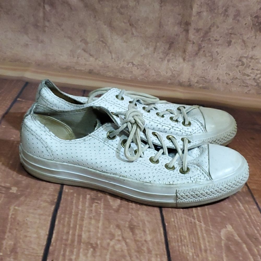 CONVERSE ALL STAR Perforated Leather Chucks